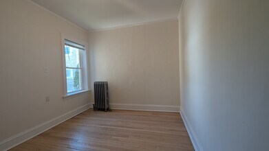 5707 N Campbell Ave, Unit 2 in Chicago, IL - Building Photo - Building Photo