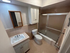 11104 Valleydale Dr in Dallas, TX - Building Photo - Building Photo