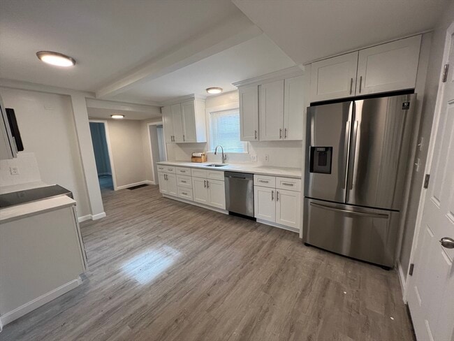 property at 8 Sunset Rd