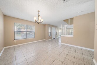 3410 Arroyo Oak Dr in San Antonio, TX - Foto de edificio - Building Photo