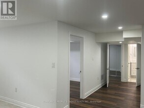 66 Circus Cres in Brampton, ON - Building Photo - Building Photo