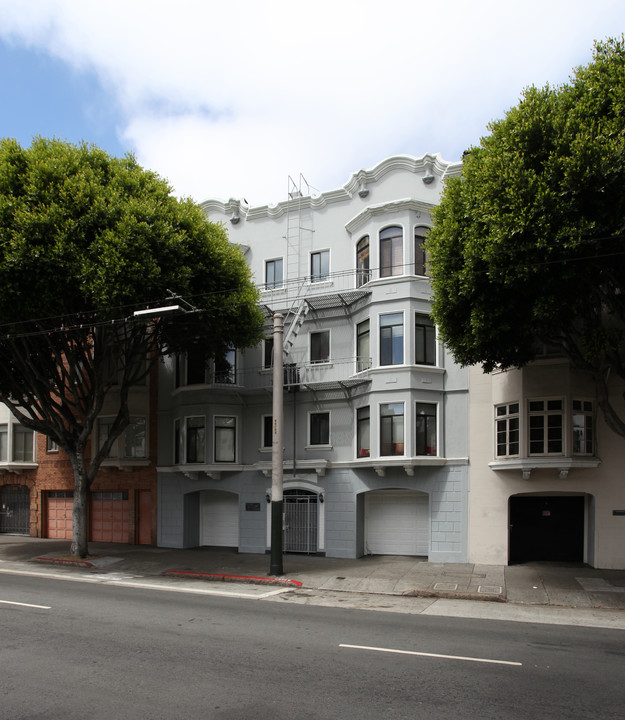 2935 Van Ness Ave in San Francisco, CA - Building Photo