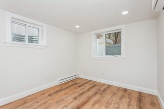 11 Woodlawn Ave, Unit 11A in Norwalk, CT - Building Photo - Building Photo