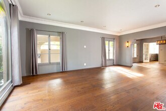 153 N Arnaz Dr in Beverly Hills, CA - Building Photo - Building Photo