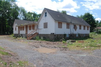 372 N Main St in Spring Valley, NY - Building Photo - Building Photo