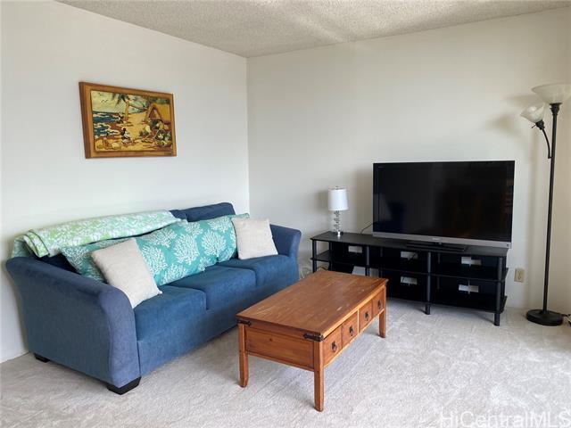 2121 Ala Wai Blvd in Honolulu, HI - Building Photo - Building Photo