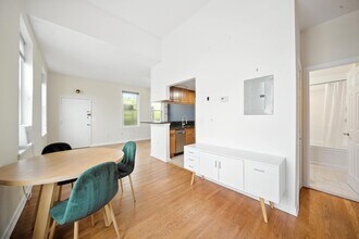 187 Wayne St, Unit 415C in Jersey City, NJ - Building Photo - Building Photo
