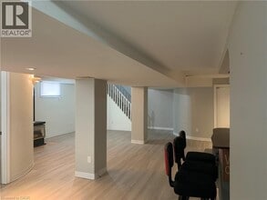 72 Southmeadow Crescent in Hamilton, ON - Building Photo - Building Photo