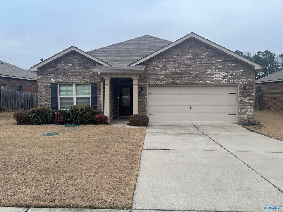 115 Oak Terrace Ln in Harvest, AL - Building Photo