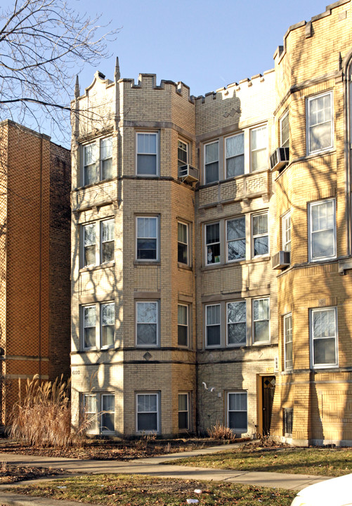 6120 N Rockwell St in Chicago, IL - Foto de edificio