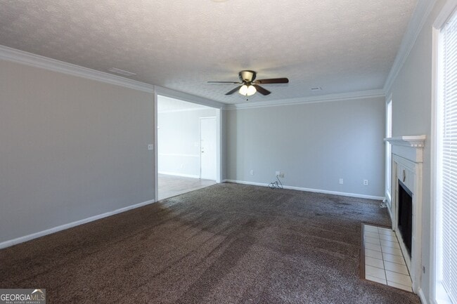141 Brownsmill Dr in Grayson, GA - Foto de edificio - Building Photo
