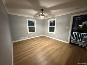 20084 Greenview Ave in Detroit, MI - Building Photo - Building Photo