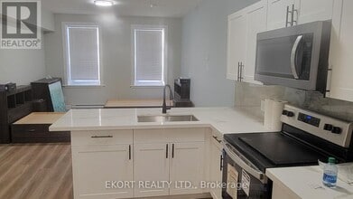 254 Picton Main St in Prince Edward, ON - Building Photo - Building Photo