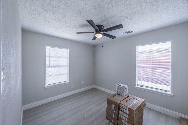 property at 5007 Northridge Dr