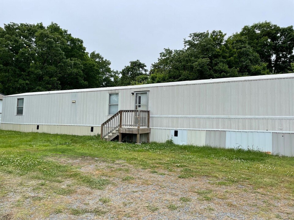 4327 Plainfield Rd in Sophia, NC - Building Photo