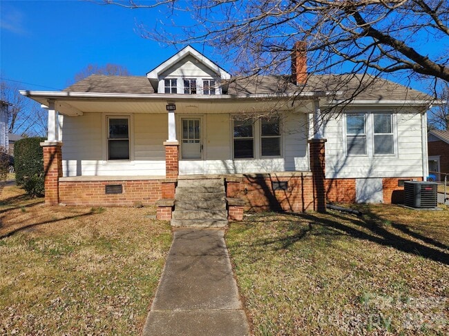 property at 29 Willowbrook Dr NW