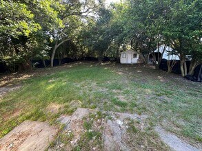 2329 Monroe St in Wilmington, NC - Building Photo - Building Photo