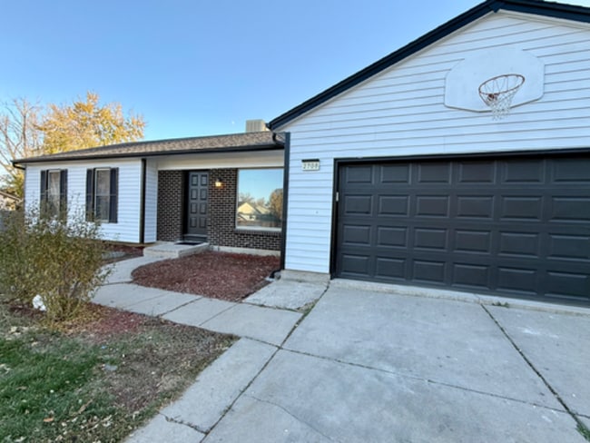 property at 2708 W 98th Dr