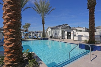 Christopher Todd Communities On Greenway in Surprise, AZ - Foto de edificio - Building Photo