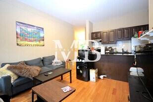 15 Aberdeen St, Unit 3 in Boston, MA - Building Photo