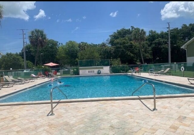 840 Center Ave in Holly Hill, FL - Building Photo - Building Photo
