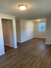 5799 Sledge St, Unit A in Hanahan, SC - Building Photo - Building Photo