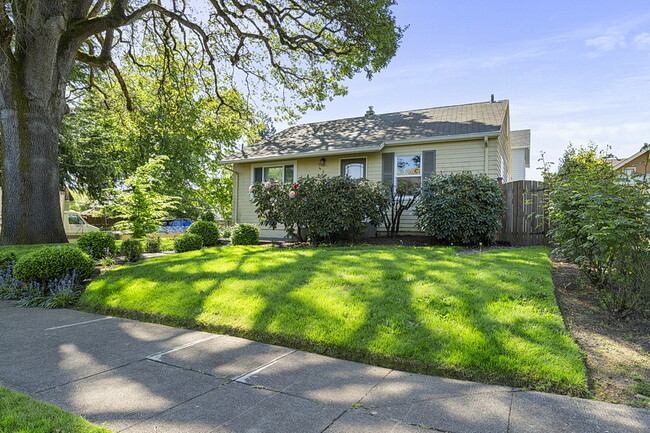property at 1806 N Watts St