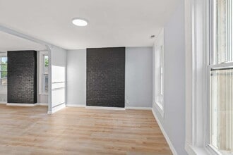 57 1/2 Saratoga Ave in Waterford, NY - Building Photo - Building Photo