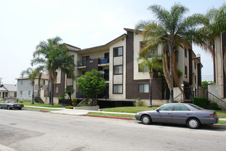 Vinecrest Apartments in Glendale, CA - Building Photo - Building Photo