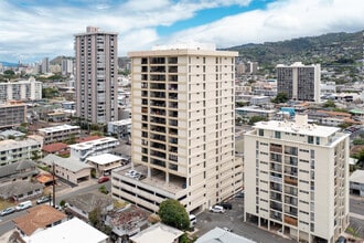 H&M Apartments in Honolulu, HI - Foto de edificio - Building Photo