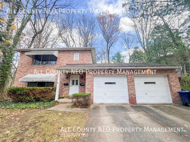 property at 1879 Cromwell Dr