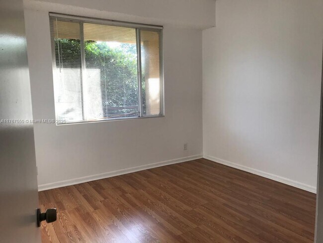 831 Lyons Rd in Coconut Creek, FL - Building Photo - Building Photo