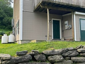 235 Upper Pleasant Valley Rd, Unit 235 UPV Unit 102 in Jeffersonville, VT - Building Photo