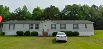 818 Harkless Ct in Timmonsville, SC - Building Photo