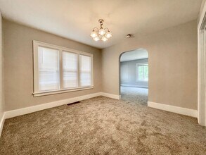 1069 McLaughlin Ave in Muskegon, MI - Building Photo - Building Photo