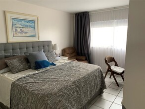 2200 E Hallandale Beach Blvd in Hallandale Beach, FL - Building Photo - Building Photo