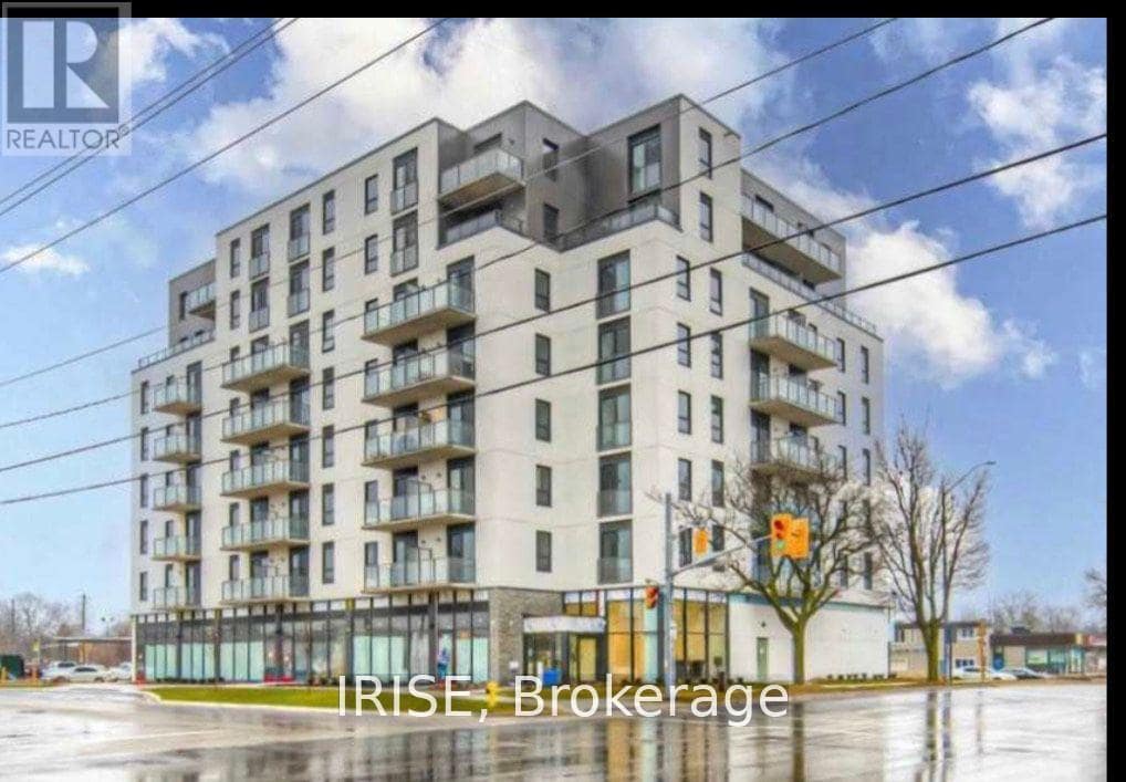 7 Erie Ave in Brantford, ON - Building Photo