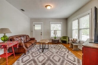 6203 Richmond Ave in Dallas, TX - Building Photo - Building Photo