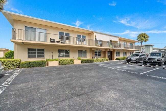property at 3753 46th Ave S