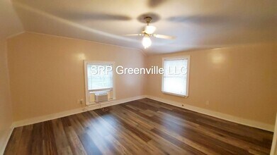 4 Foster St-Unit -Unit B in Spartanburg, SC - Building Photo - Building Photo