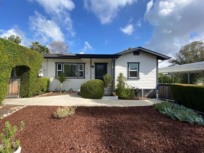 property at 319 W Fig St