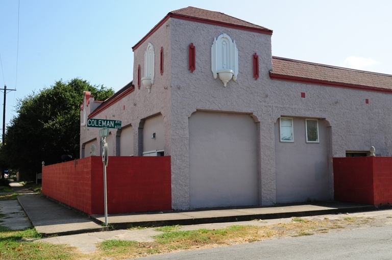 801 S Carancahua St in Corpus Christi, TX - Building Photo