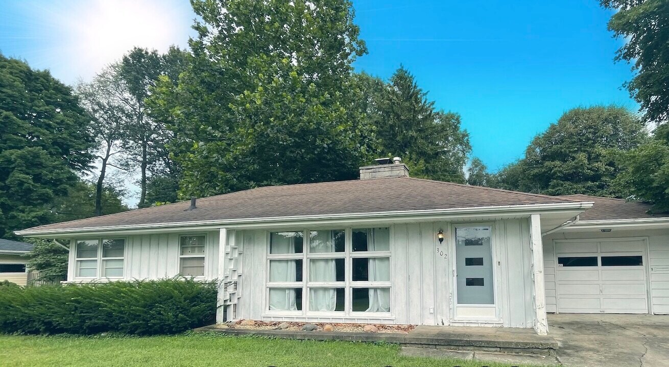 302 Ridgeview St in Danville, IL - Building Photo