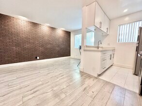 1315 N June St in Los Angeles, CA - Building Photo - Building Photo