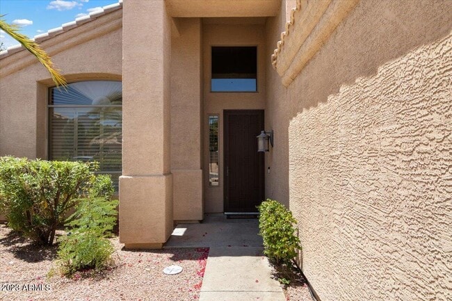 14688 N 100th Pl in Scottsdale, AZ - Foto de edificio - Building Photo