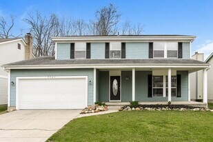 7707 Alvamar Ct in Pickerington, OH - Building Photo