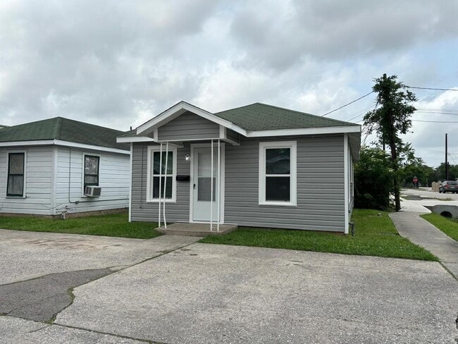 5000 Noble St in Houston, TX - Building Photo - Building Photo