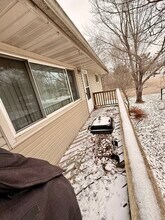 310 Poplar St, Unit Upper Unit B in Wisconsin Rapids, WI - Foto de edificio - Building Photo
