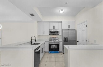 9065 Colby Dr in Ft. Myers, FL - Building Photo - Building Photo