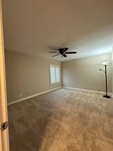 11 Deerwood E in Irvine, CA - Foto de edificio - Building Photo